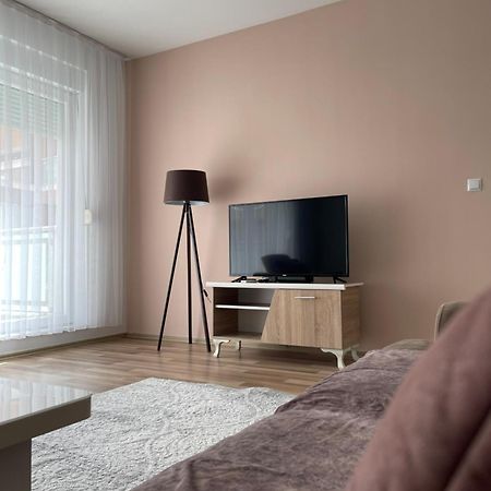 Entire Apartment - Near The Center Приштина Екстер'єр фото