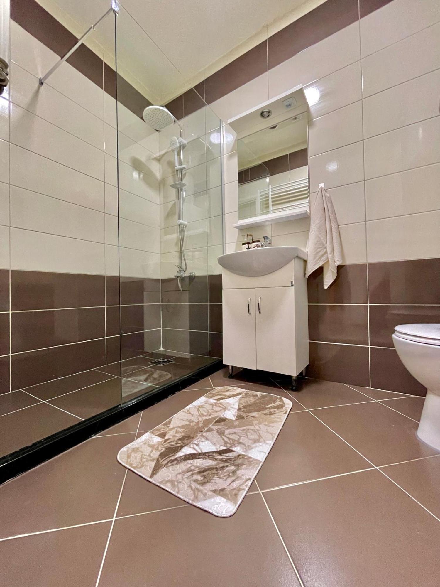 Entire Apartment - Near The Center Приштина Екстер'єр фото